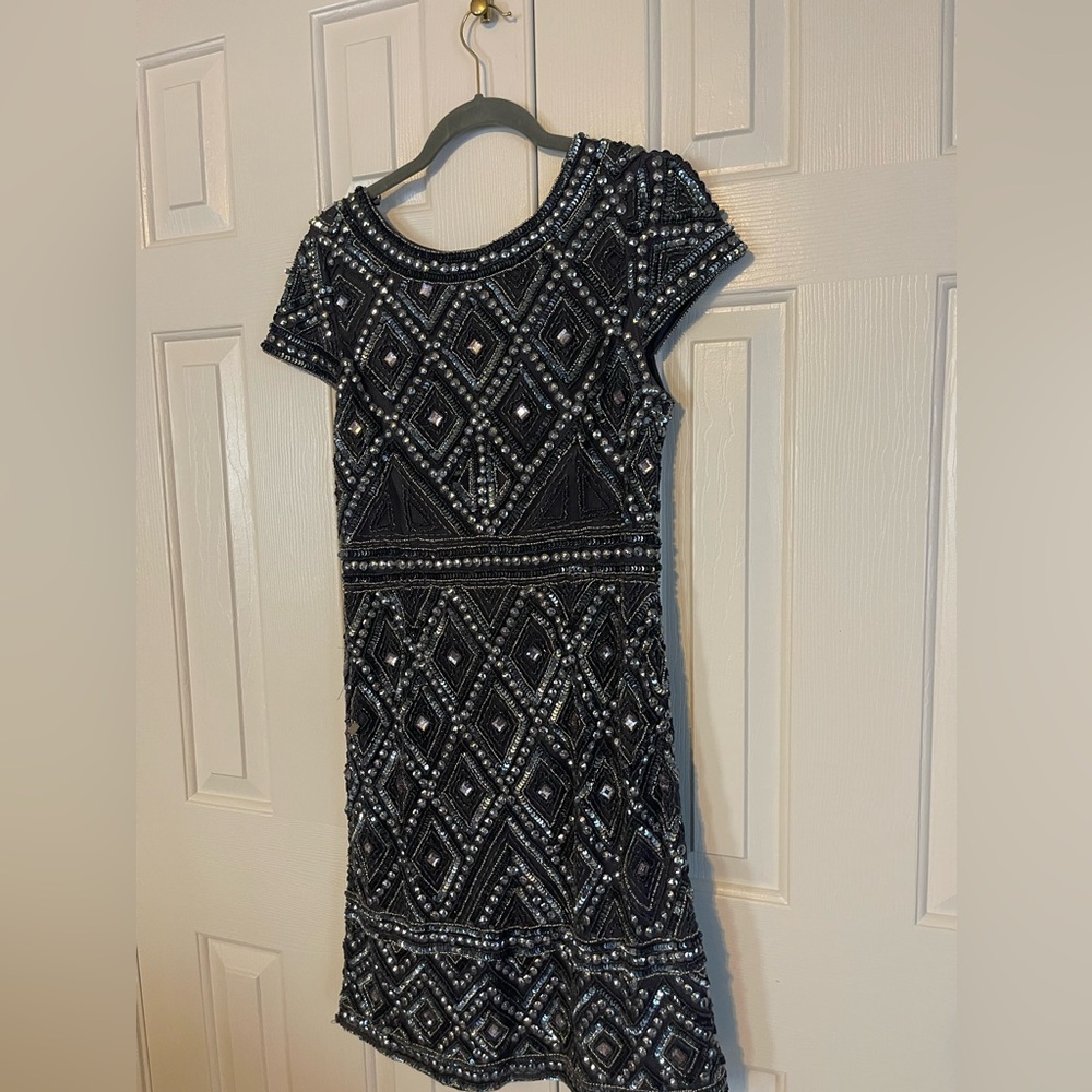 Beautiful beaded cocktail dress Adrianna Papell